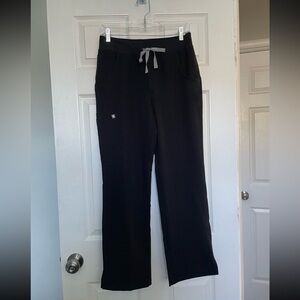 ***SOLD*** FIGS Kade Cargo Scrub Pants